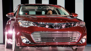 Illustration for article titled Hybridizing Avalon, VW Anxious To Party With Porsche, And Mitt Doesn't Scare Musk
